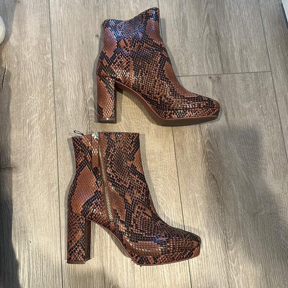 Forever 21 booties